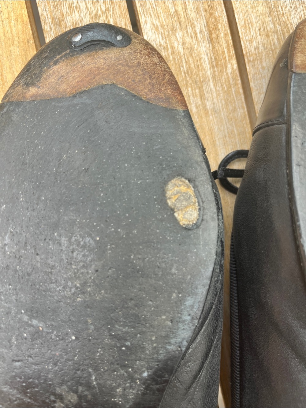 CHANEL Black Leather Ballet Flats with Grosgrain Bow Trim - Picture 6 of 10